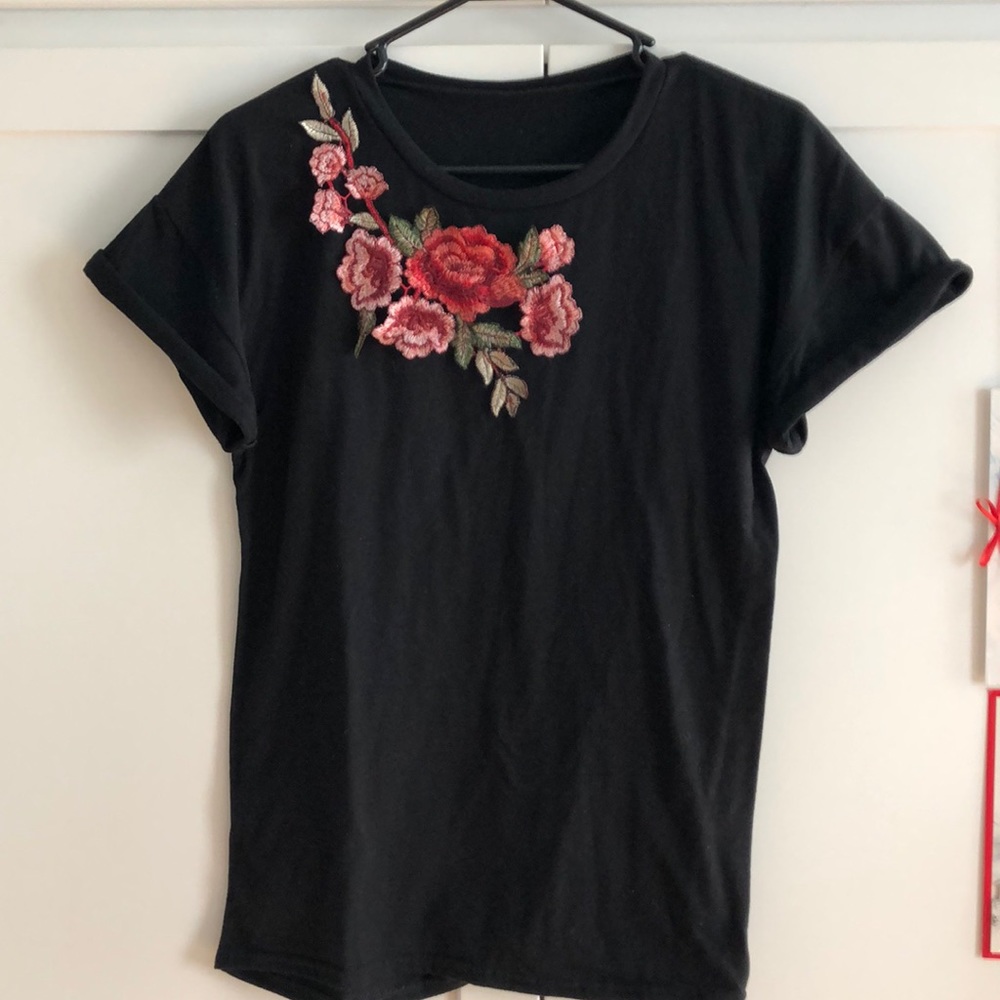 Embroidered tee